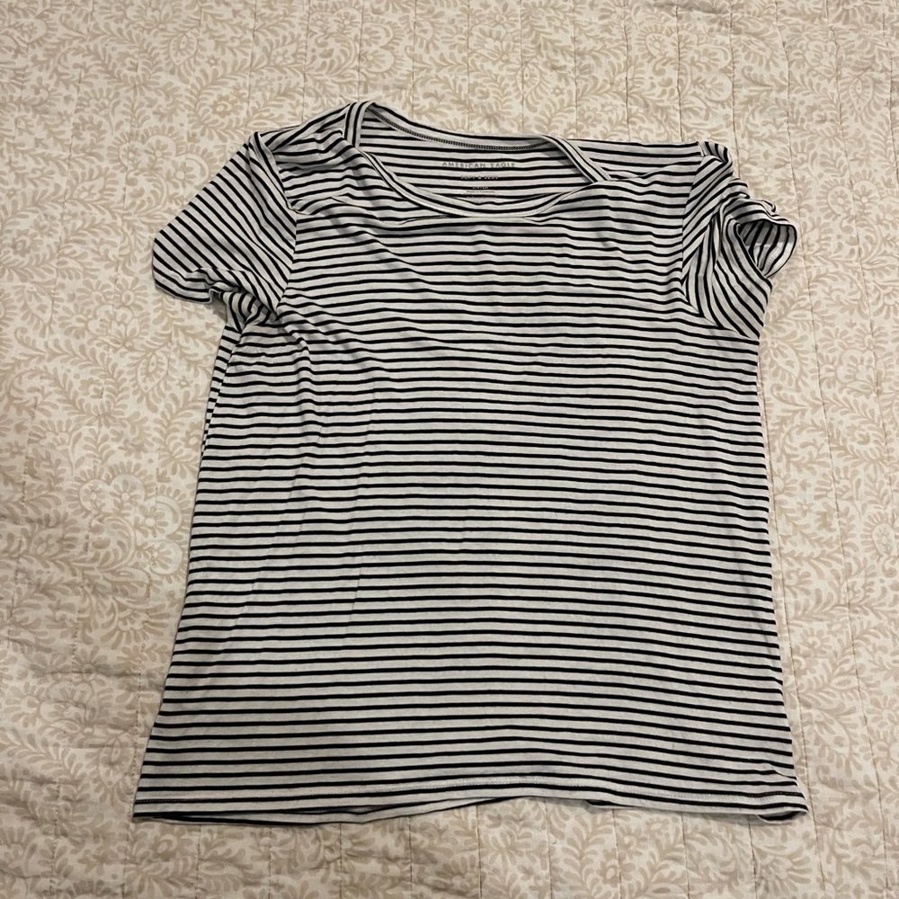 Black and white striped American eagle t-shirt